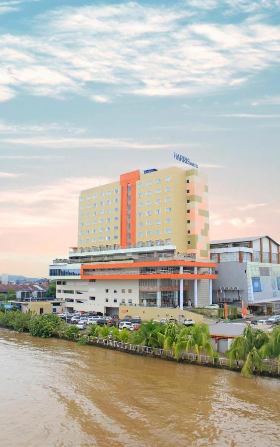 HARRIS Hotel Samarinda Buitenkant foto