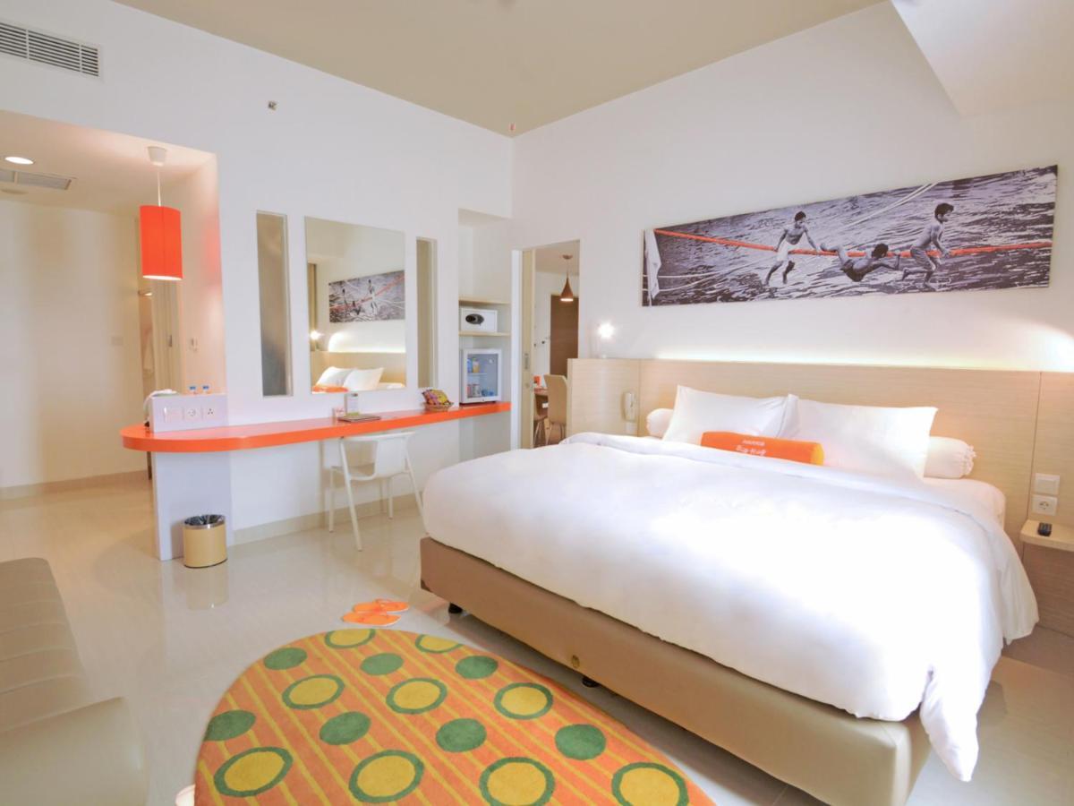 HARRIS Hotel Samarinda Buitenkant foto