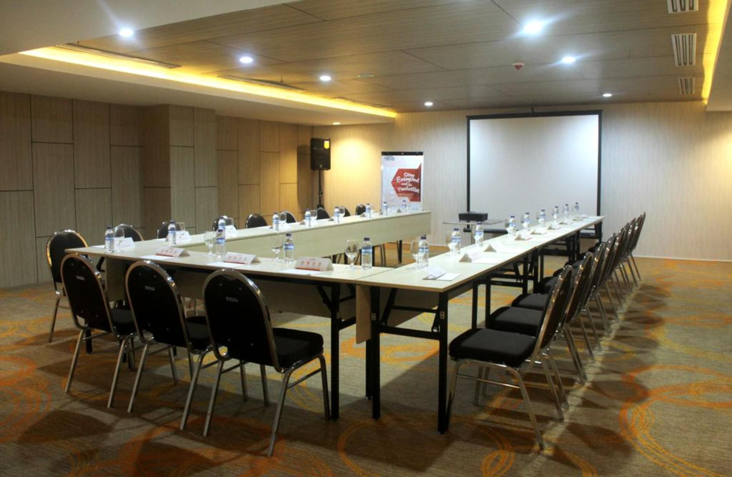 HARRIS Hotel Samarinda Buitenkant foto