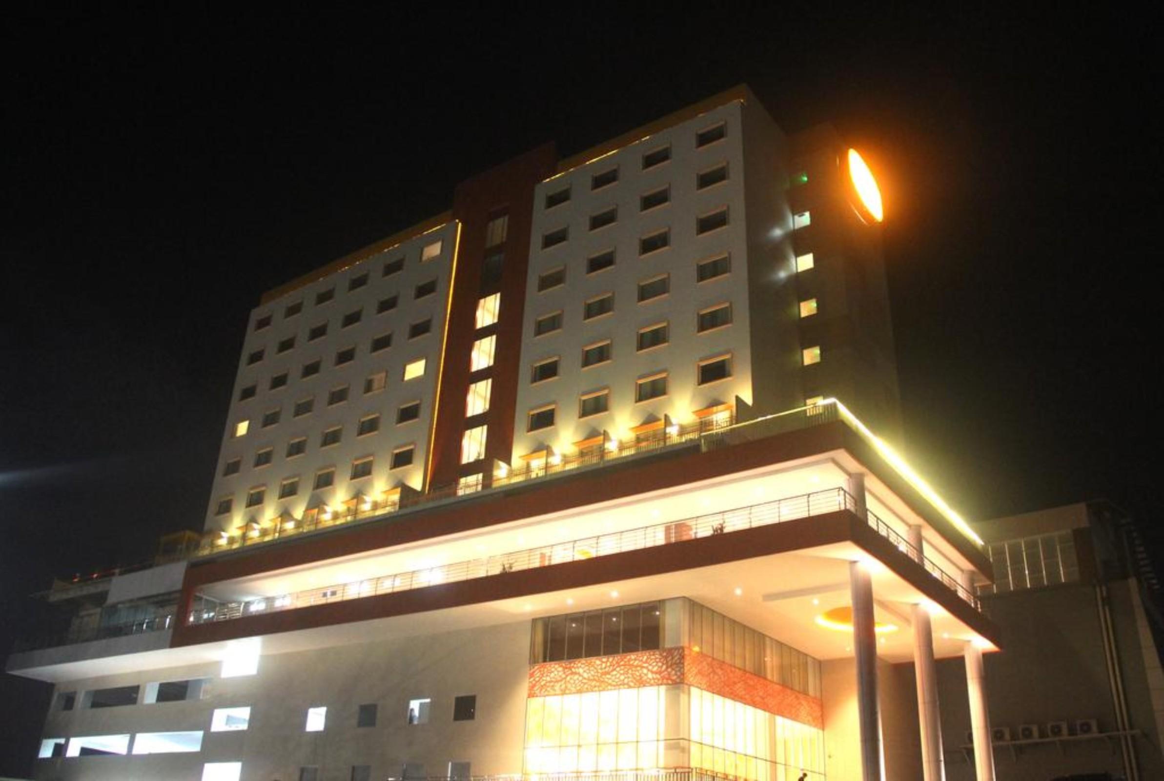 HARRIS Hotel Samarinda Buitenkant foto