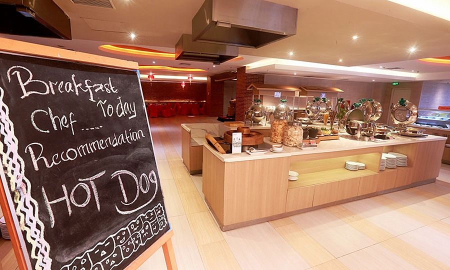 HARRIS Hotel Samarinda Buitenkant foto