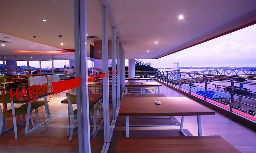 HARRIS Hotel Samarinda Buitenkant foto